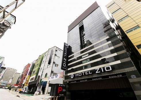 Hotel Zio Σουγόν Εξωτερικό φωτογραφία