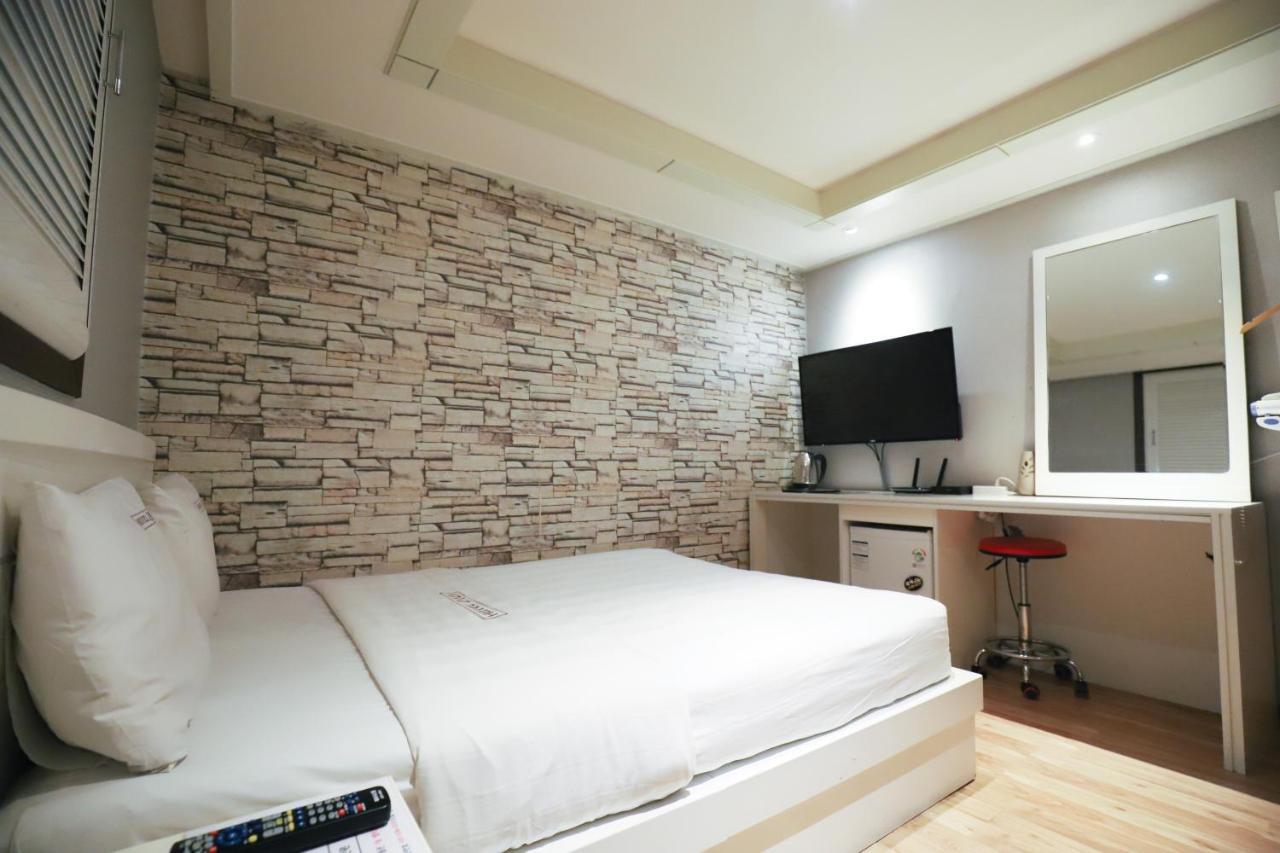 Hotel Zio Σουγόν Εξωτερικό φωτογραφία