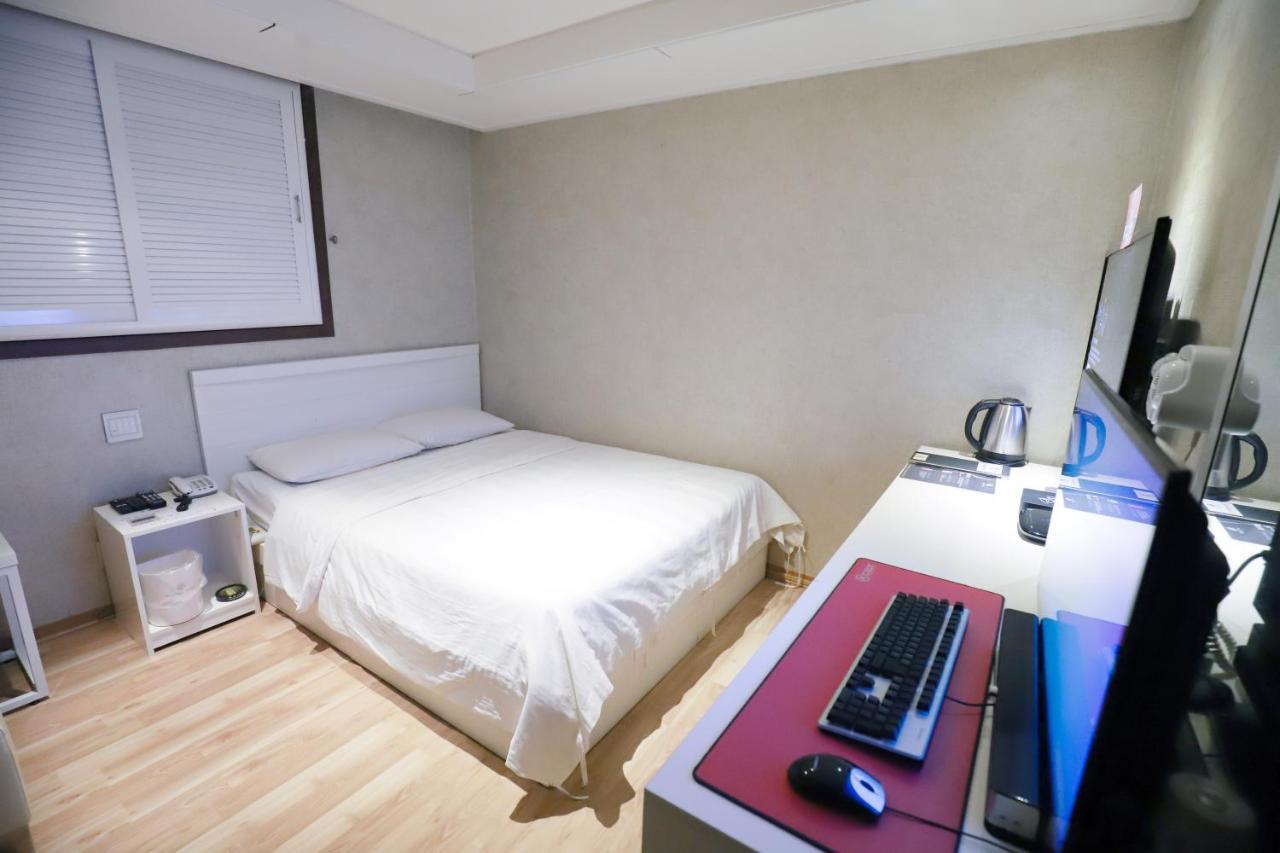 Hotel Zio Σουγόν Εξωτερικό φωτογραφία