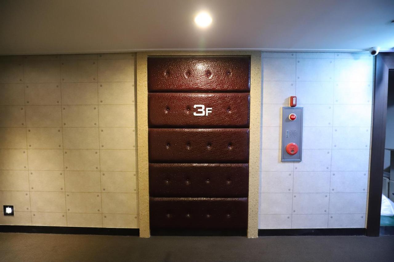Hotel Zio Σουγόν Εξωτερικό φωτογραφία